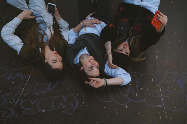 Maîtrisez votre budget pour un look ultra stylé : nos astuces infaillibles